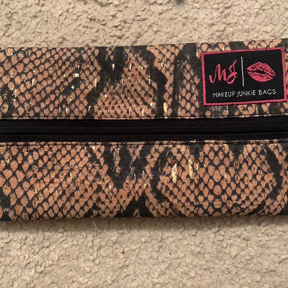 Small makeup junkie bag!